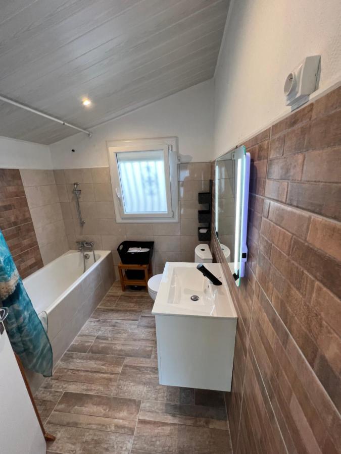 Grand F3 Vue Centre Proche Commerces Appartement *